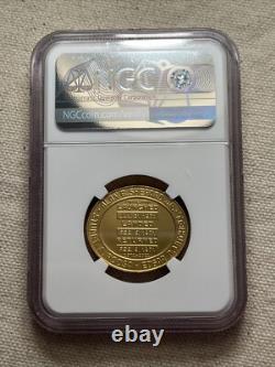 2021 1-oz Gold Apollo 14 Robbins Medal 50th Anniversary Commemorative NGC MS70