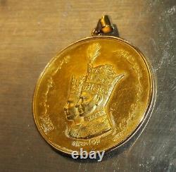 Uk Mint 900 Gold Rare C1968-1st Year Shah's Crowning Coin/pendant 26.3 Gr, Box